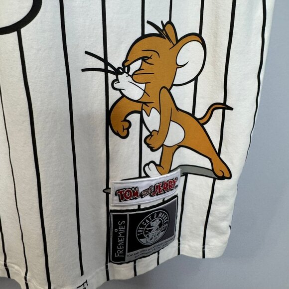 Tom and Jerry Crew Neck White Striped Frenemies Patch T Shirt Sz M - Picture 2 of 10